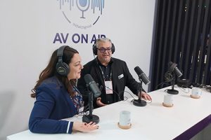 Jenny-Hicks-and-Chris-Neto-AV-on-Air-ISE-2023-620x330-1-300x200.jpg