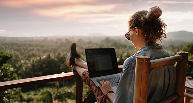 Remote-working-shutterstock_1607004745-620x330-1.jpg